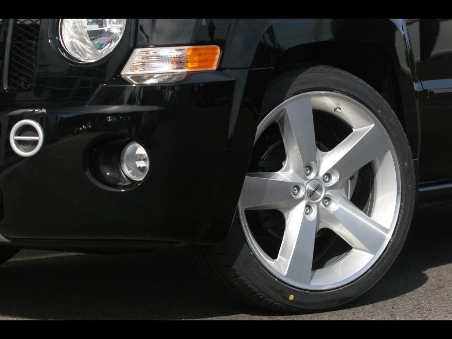  Jeep Patriot by Startech 2008 года  (фото 6 из 8)